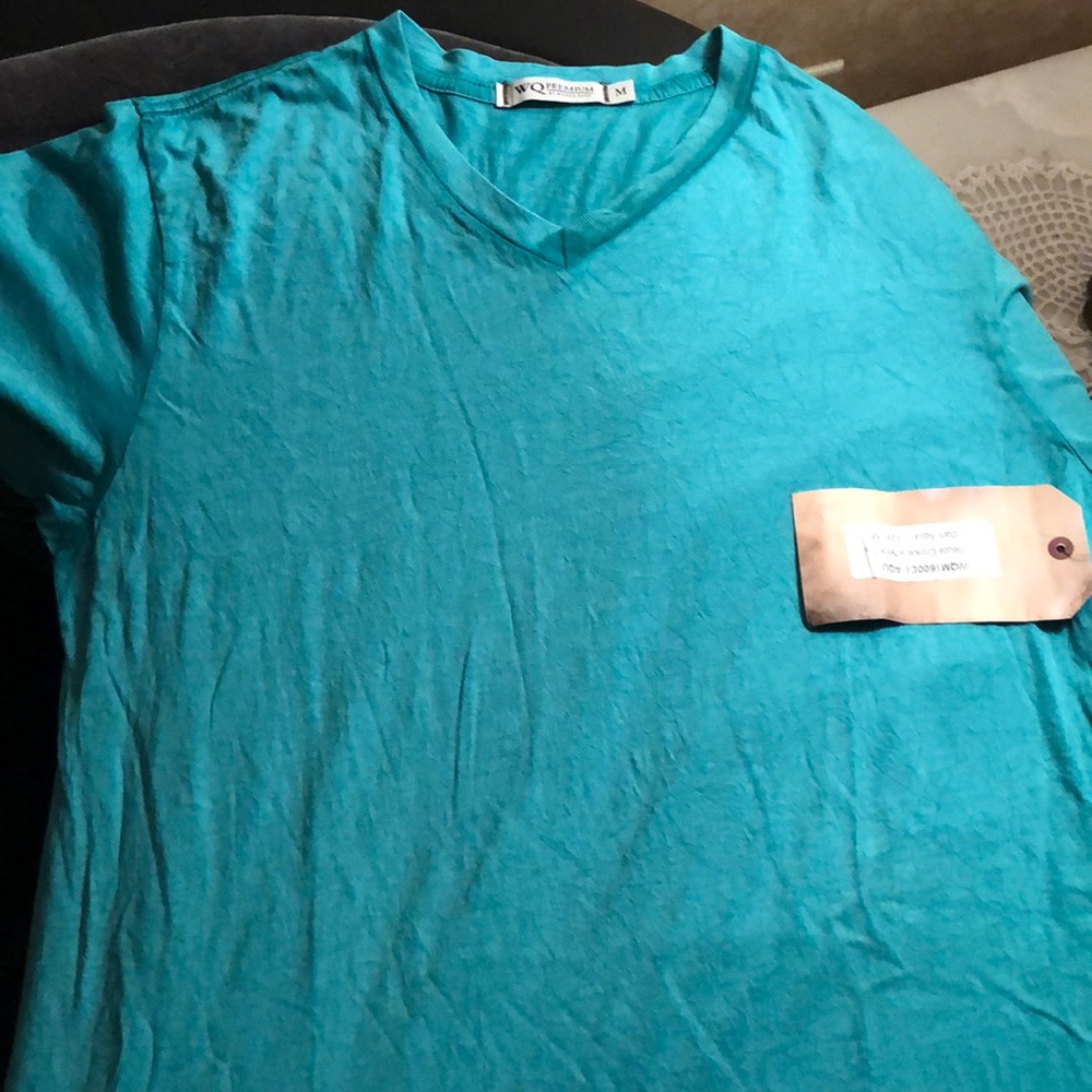 Men's V neck turquoise shortsleeved cotton tee
